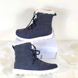 Dream Pairs Gray Furry Lace Up Boots